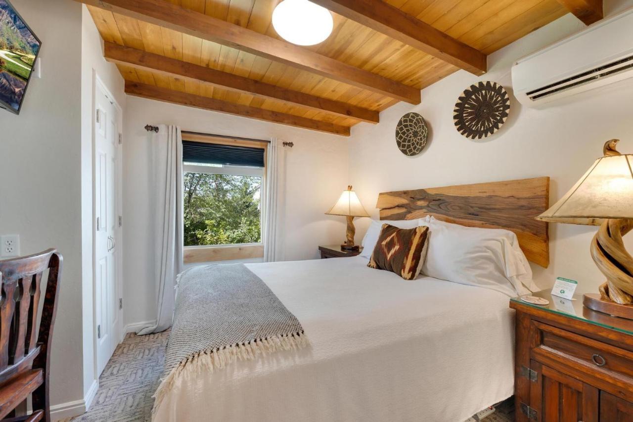 בלאנדינג Stone Lizard Lodge מראה חיצוני תמונה
